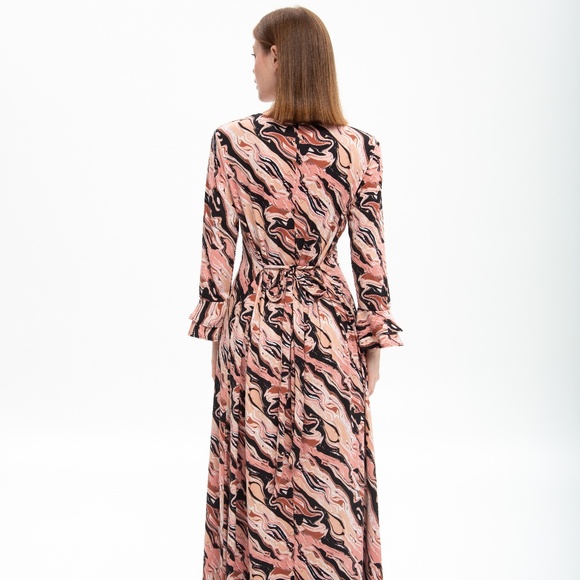DEVORAH'S SECRET Maxi Dress Abstract Pink Print - Picture 4 of 9
